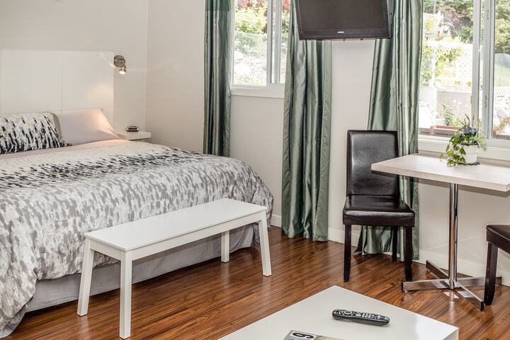 Room 15 of 44
