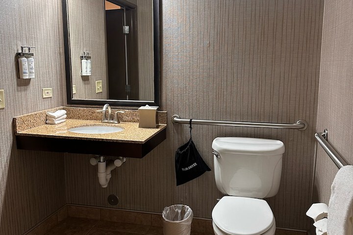 Room 10 of 47