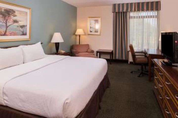 Ramada Plaza Rochester Airport