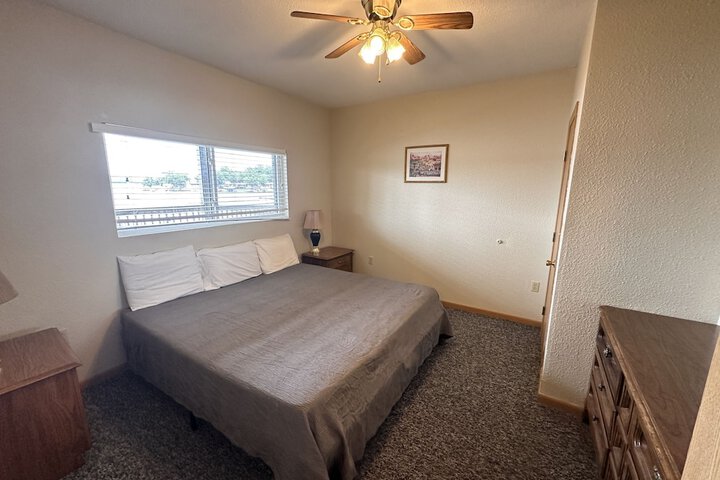 Room 172 of 299