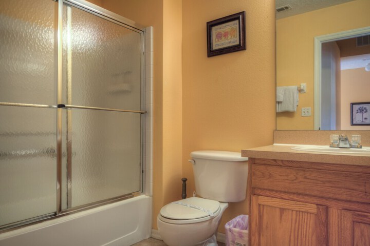 Room 15 of 27