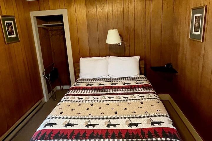 Mount Coolidge Motel