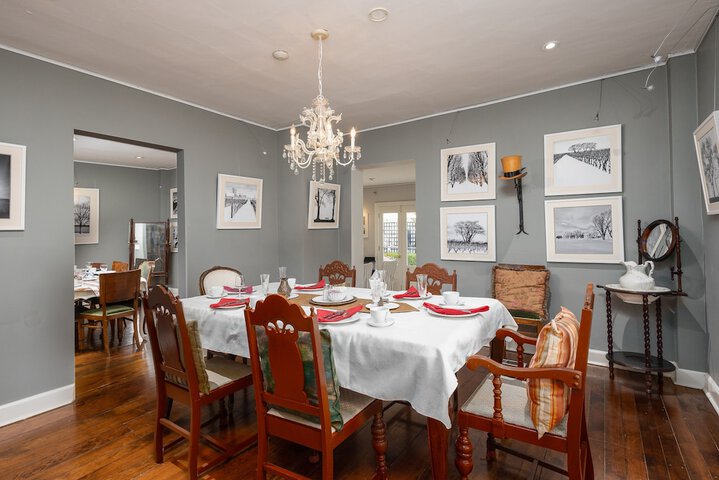 Dining 64 of 77