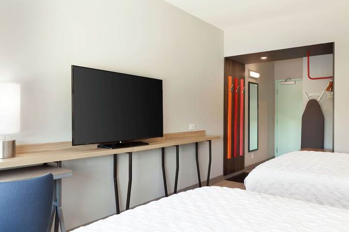 Room 13 of 65