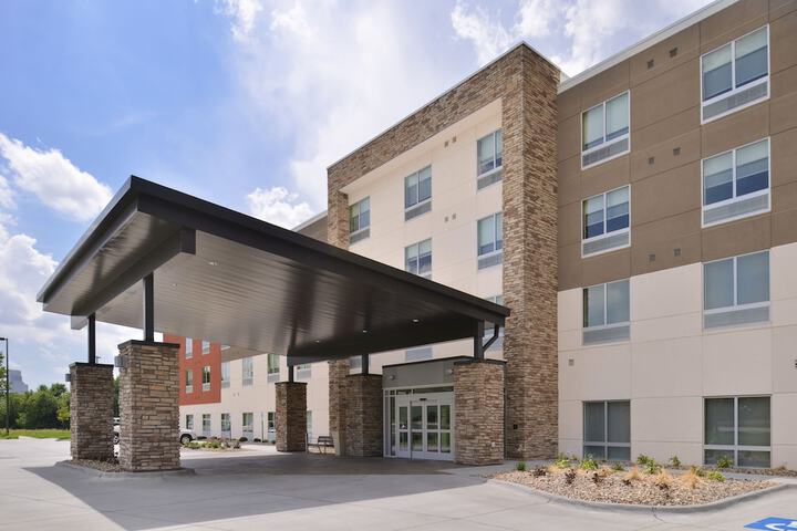 Hotel 6 of 49