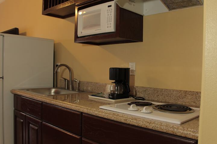 Quality Inn & Suites at the Outlets Mercedes / Weslaco