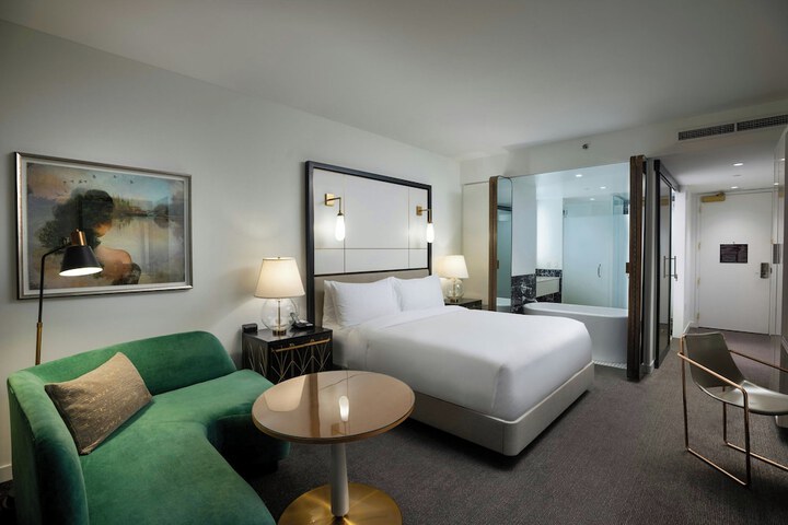 The Laura Hotel Houston Downtown, Autograph Collection