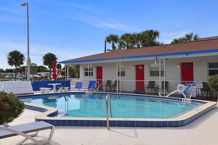 Pool 20 of 166