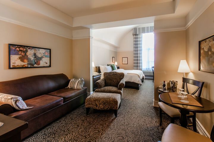 Le St-Martin Hotel & Suites Laval