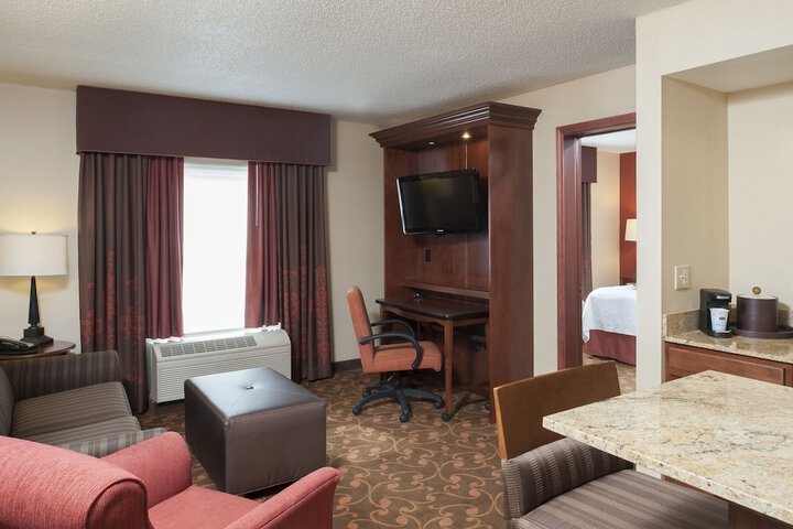 Room 13 of 28