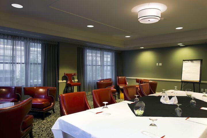 Ballroom/Hall 97 of 102