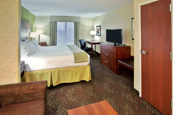 Room 13 of 28