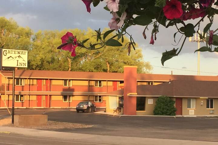 Gateway Inn