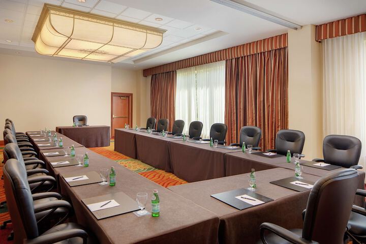 Hilton Seattle Airport & Conference Center
