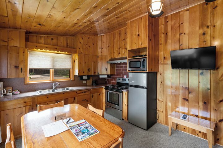 El Western Cabins & Lodges