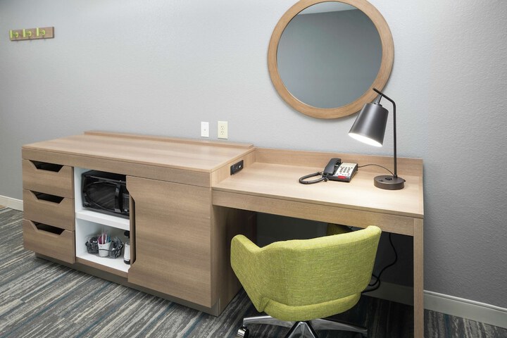 Room 12 of 50
