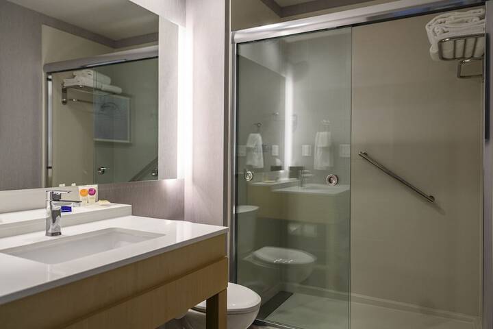 Hyatt Place Indianapolis / Fishers