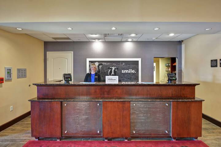 Hampton Inn & Suites Peoria at Grand Prairie IL