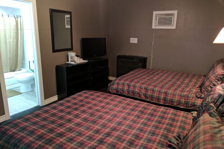 Room 9 of 40
