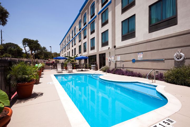 Pool 13 of 54