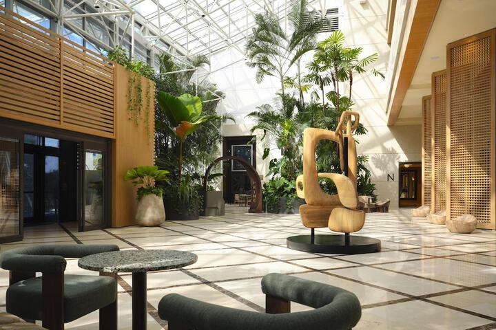 Signia by Hilton Diplomat Beach Resort