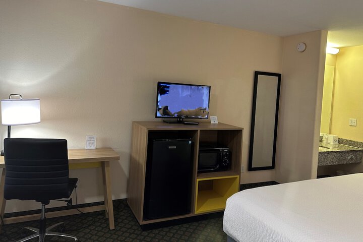 Days Inn & Suites by Wyndham Eunice