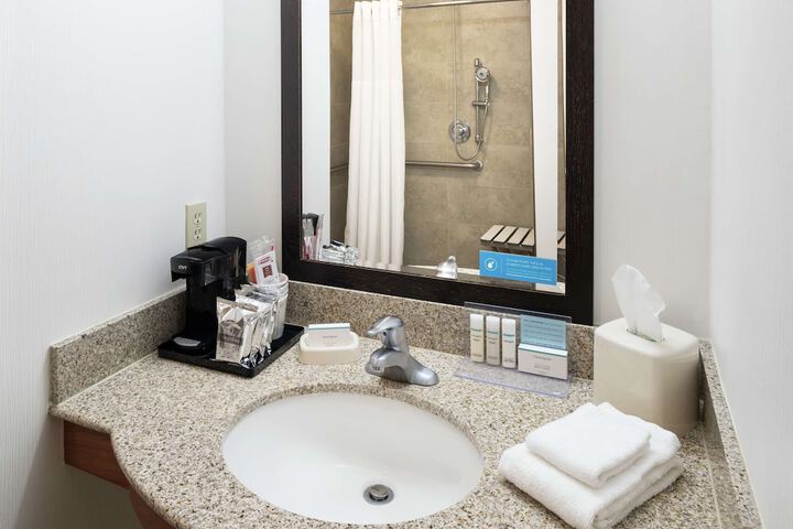 Hampton Inn & Suites Clovis-Airport North