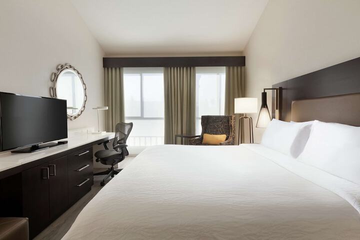 Room 22 of 34