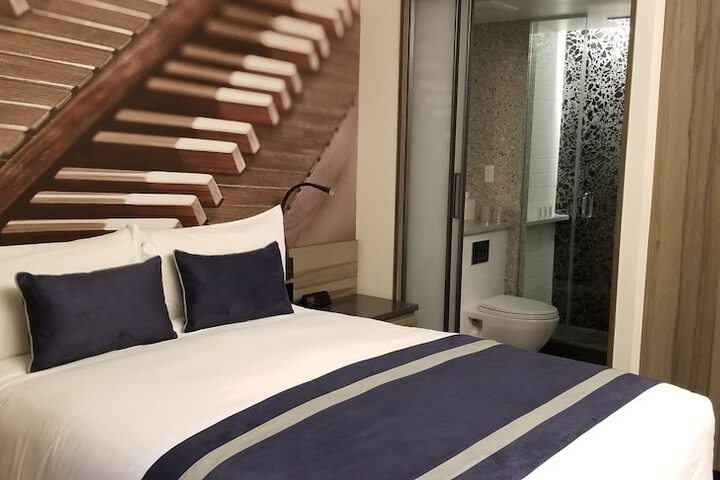 Room 49 of 59