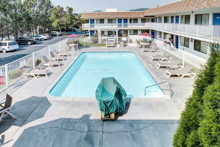 Motel 6 Grants Pass OR