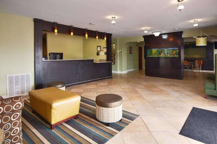 Hotel Interior 4 of 29