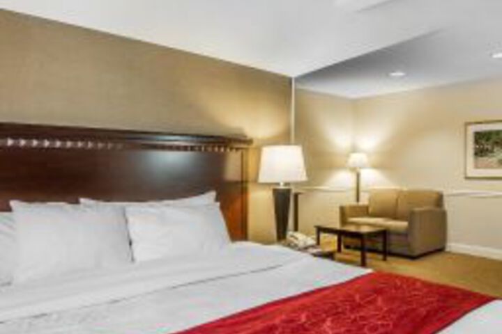 Comfort Suites