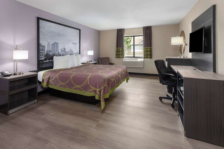 Super 8 by Wyndham Copley Akron