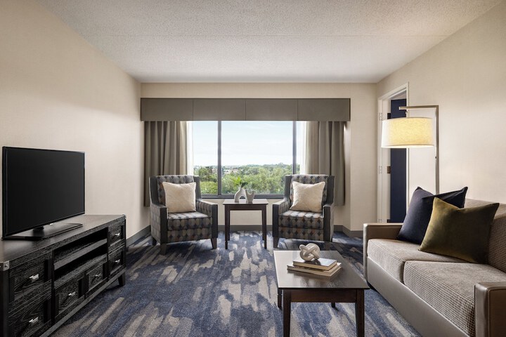 Crowne Plaza Auburn Hills by IHG