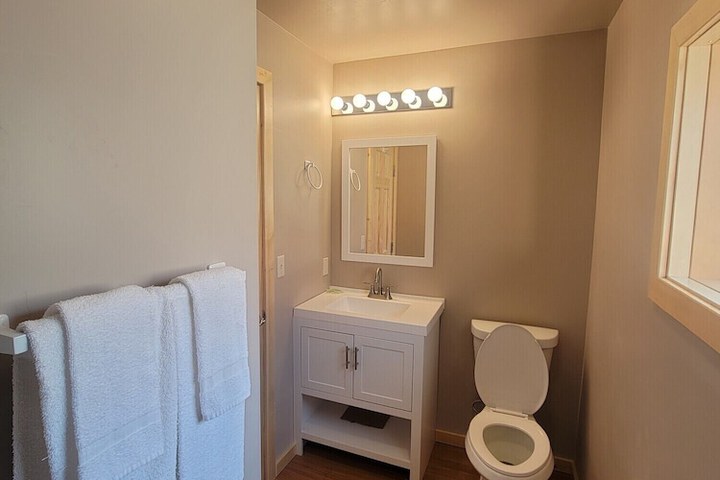 Room 3 of 41