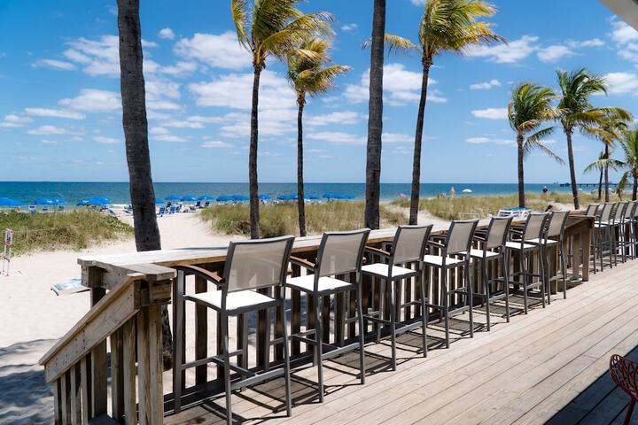 Sundeck 68 of 77