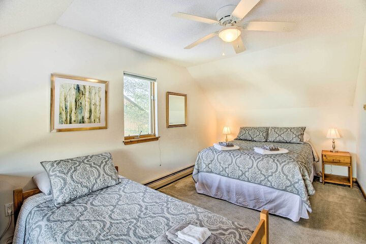 3 Mi to Attitash Resort: Condo w / Mtn Views!