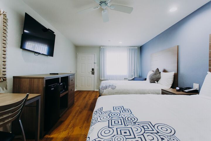 Scottish Inns and Suites - Near Kemah Boardwalk