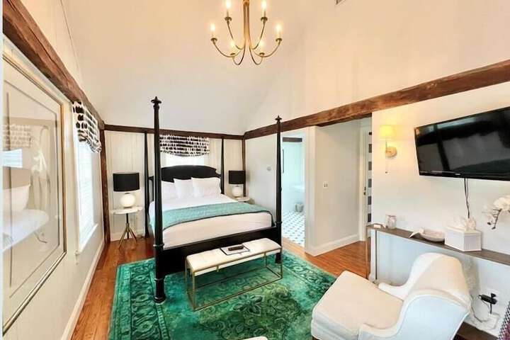 Room 18 of 24