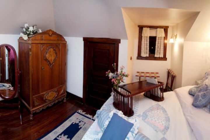 Room 30 of 42