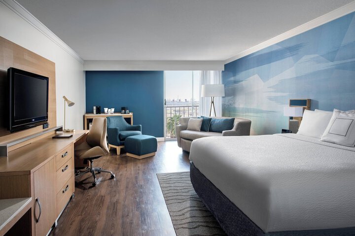 Room 25 of 65