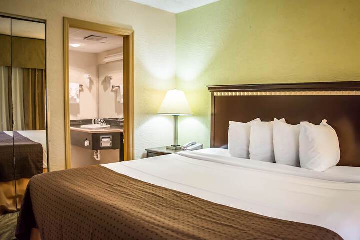 Room 41 of 73