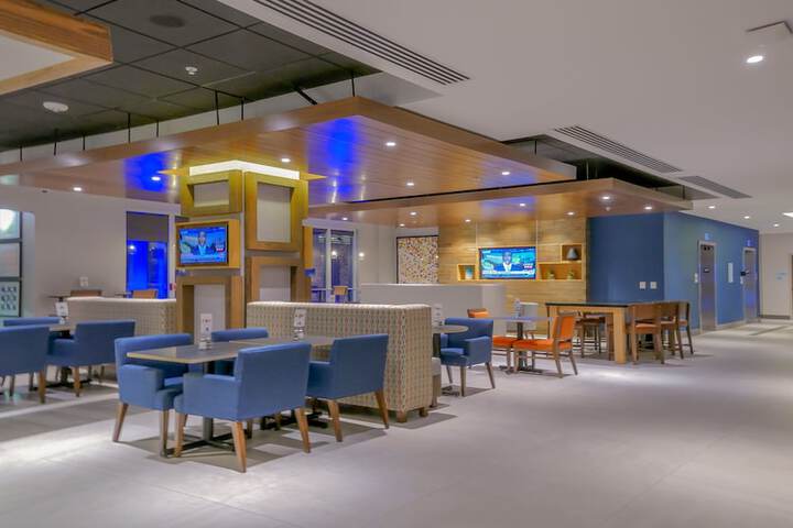 Breakfast/Coffee Service 69 of 88