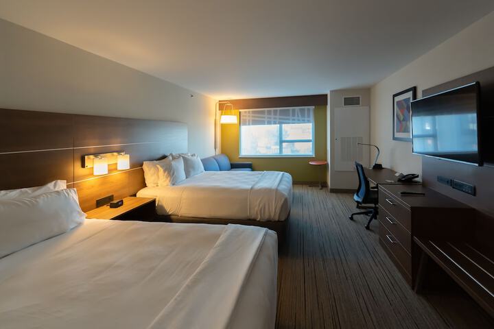 Room 44 of 96