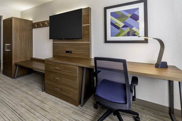 Room 15 of 51