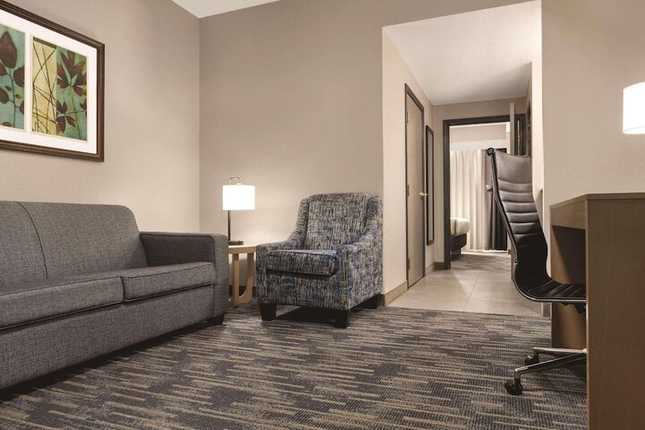 Room 8 of 29