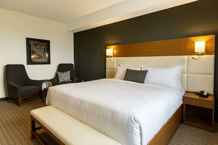Room 15 of 28