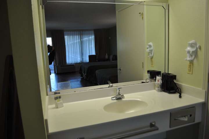 Room 34 of 41