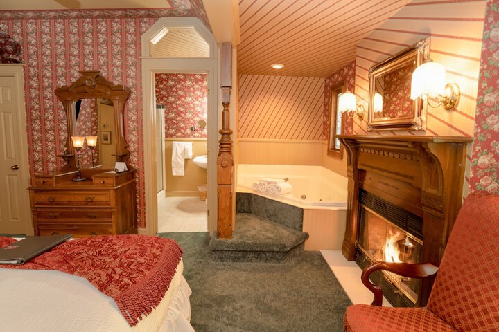 Room 107 of 129