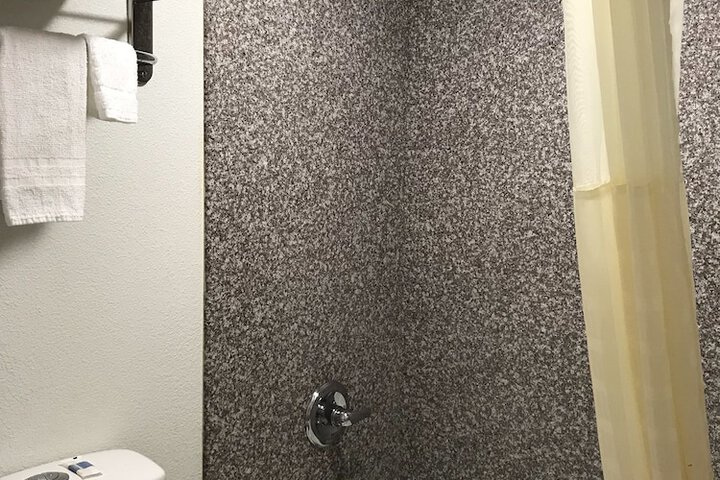 Room 10 of 11